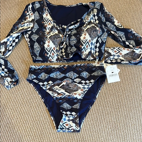 NWT MERMAID SWIMWEAR Geometric Long Sleeve high waist Bikini Set size small - Picture 1 of 9